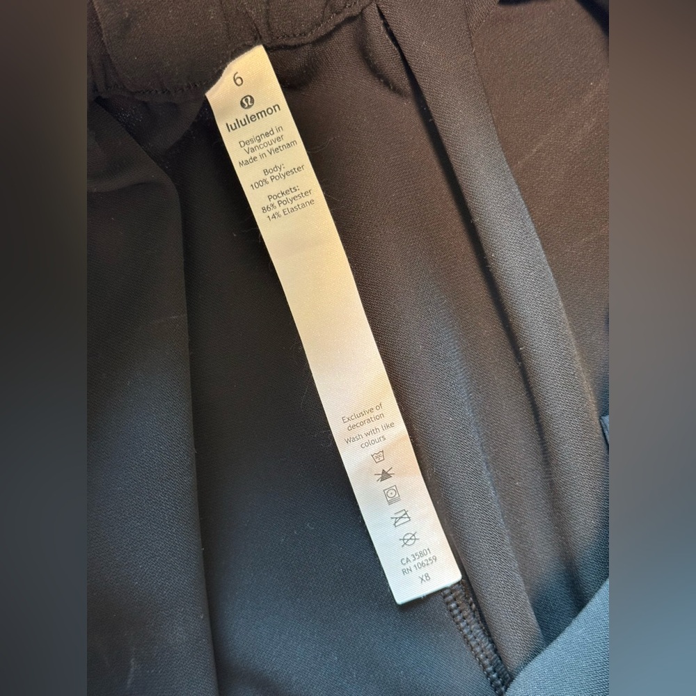 Lululemon Athletica Black Noir Crop Pants - Picture 13 of 13